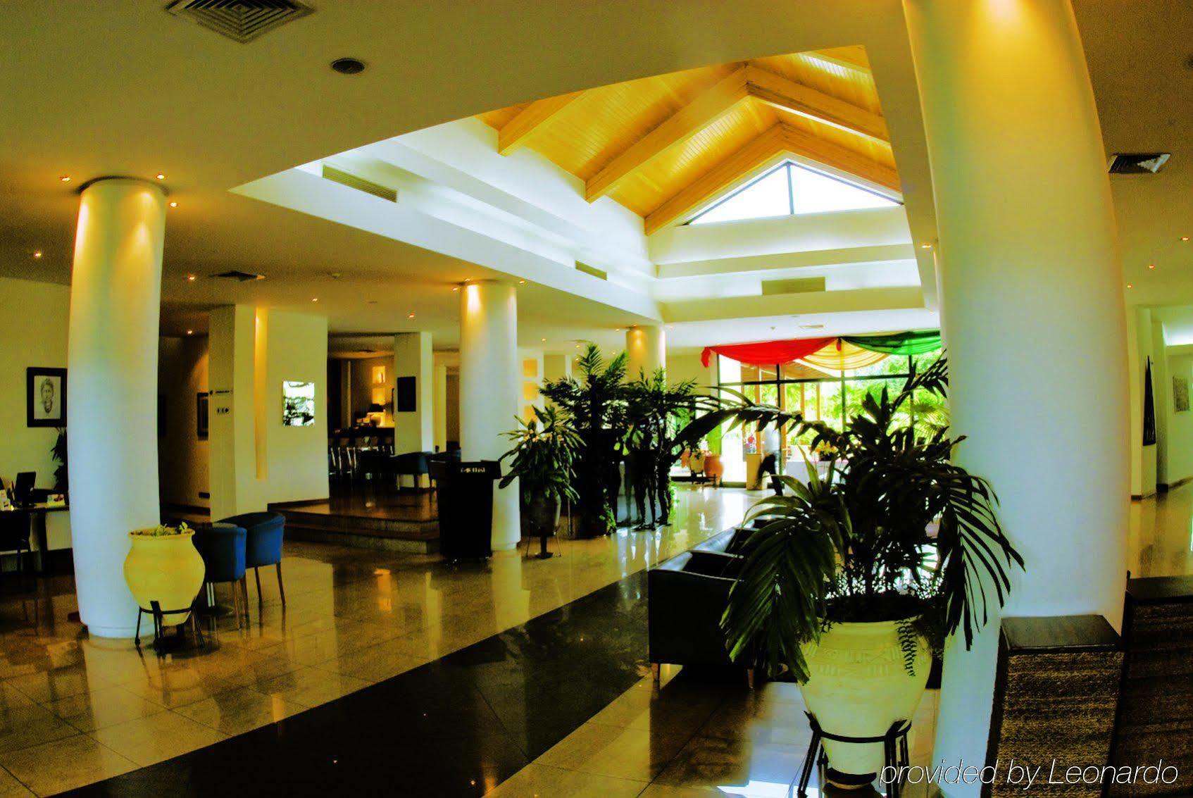 Fiesta Royale Hotel Acra Interior foto